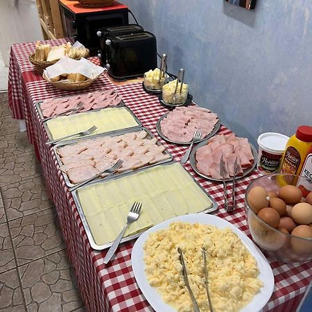 Aladin Praha Hotel Екстериор снимка