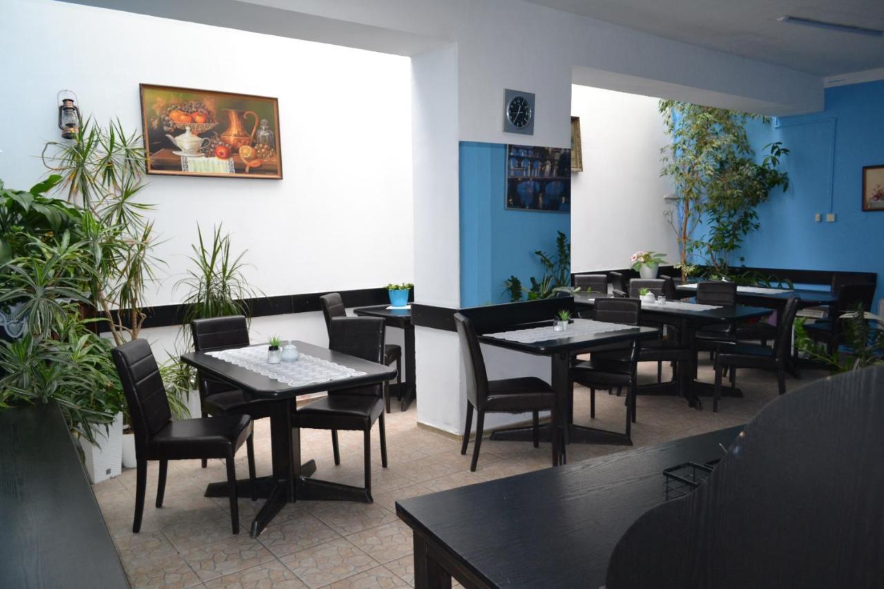 Aladin Praha Hotel Екстериор снимка