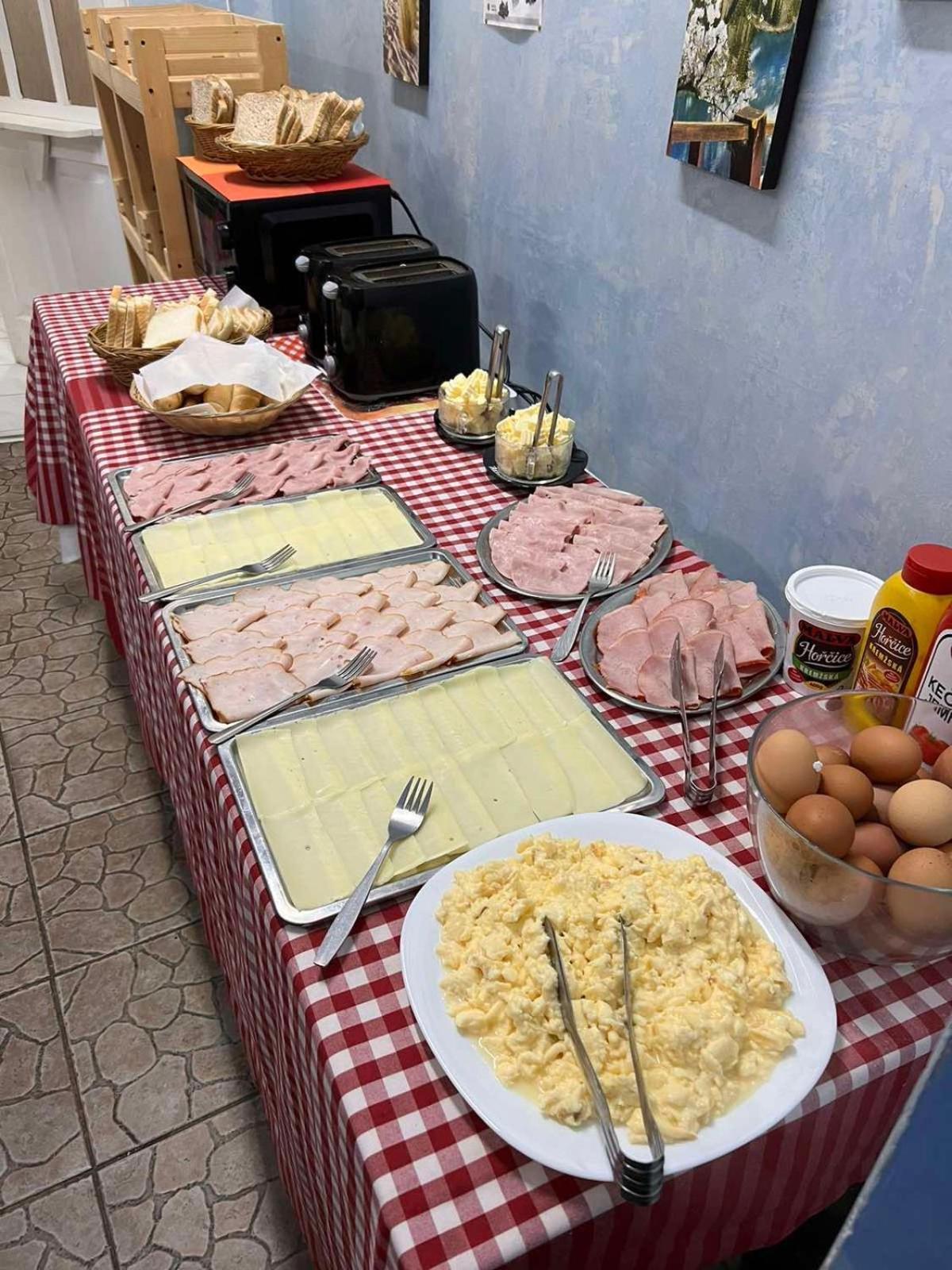 Aladin Praha Hotel Екстериор снимка