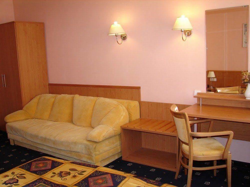 Aladin Praha Hotel Екстериор снимка