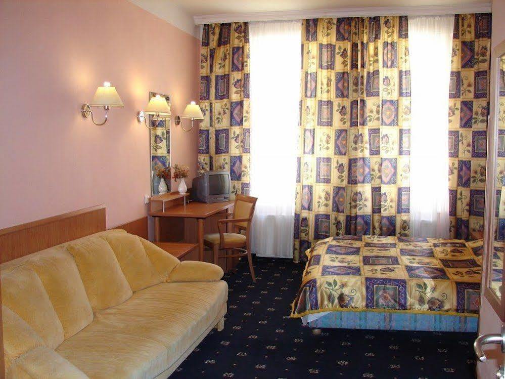 Aladin Praha Hotel Екстериор снимка