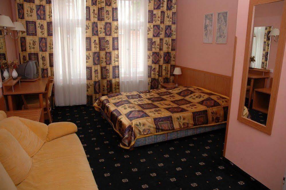 Aladin Praha Hotel Екстериор снимка