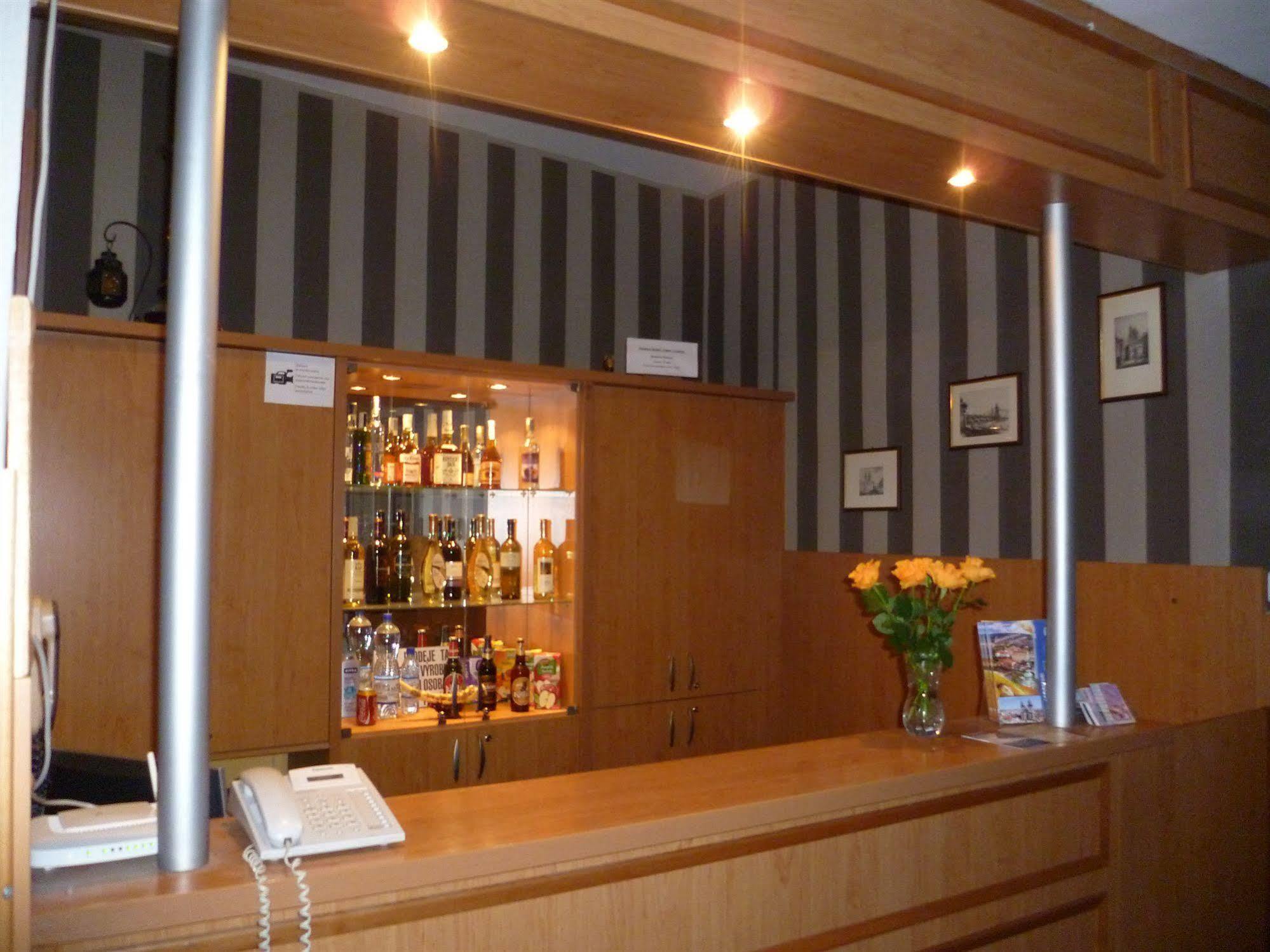 Aladin Praha Hotel Екстериор снимка