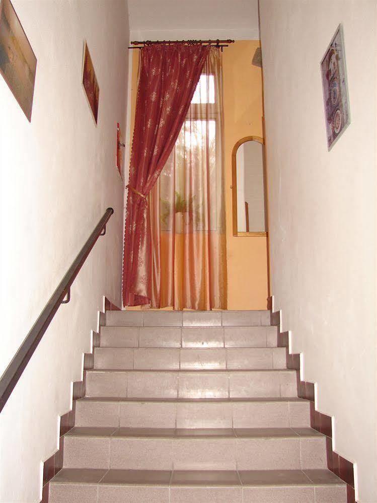 Aladin Praha Hotel Екстериор снимка